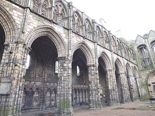 18 Le rovine di Holyrood abbey