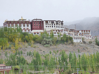 10 Phyang gompa